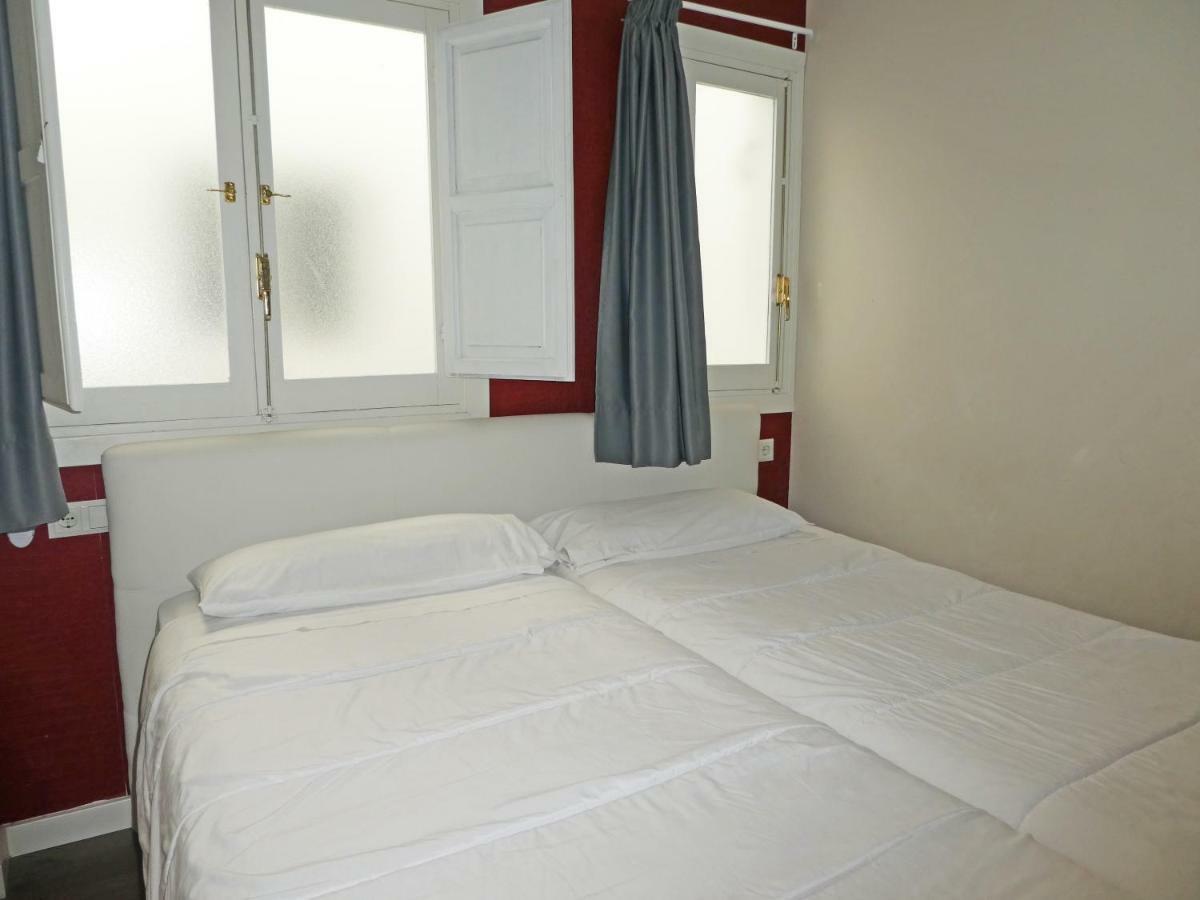 Apartamentos Valentina Deluxe 3000 Granada Dış mekan fotoğraf